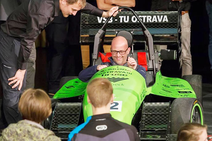 Formula Student – a Czech racing team is putting the pedal to the metal
