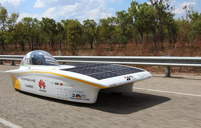 Travelling Australia with a solar car and item