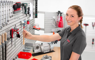 Working ergonomically using the item toolpanel® system 24 Working ergonomically using the item toolpanel® system
