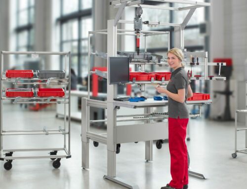 Como la ergonomía aumenta la eficiencia en las mesas de trabajo industriales