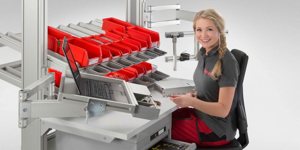Sitting ergonomically - the interplay of work equipment and human behavior